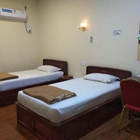 Diamond Popa Hotel Kyaukpadaung Buitenkant foto