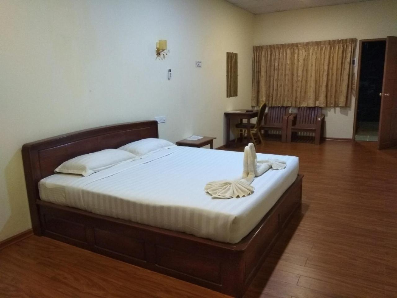 Diamond Popa Hotel Kyaukpadaung Buitenkant foto